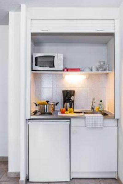 اپاردتل اداجیو اکسز نیس اکرپلیز