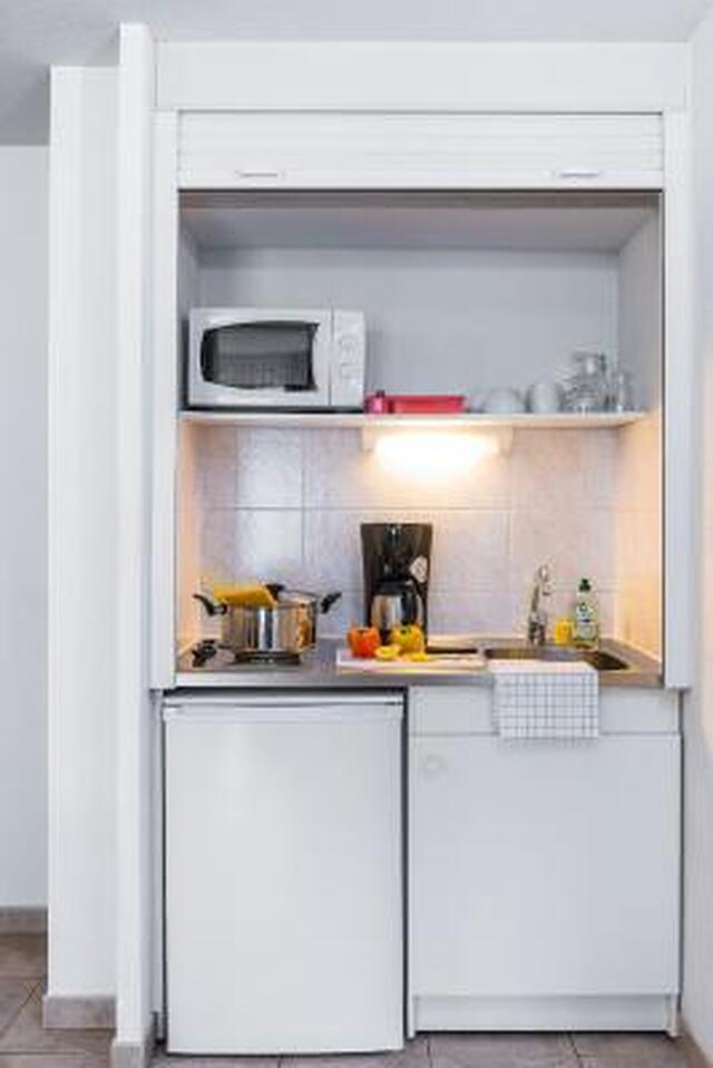 اپاردتل اداجیو اکسز نیس اکرپلیز