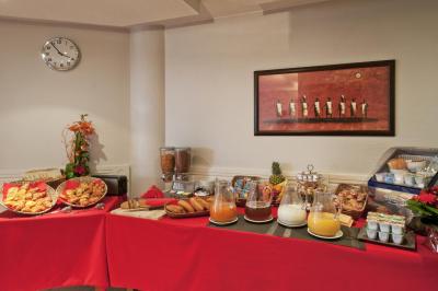 اپاردتل اداجیو اکسز نیس اکرپلیز