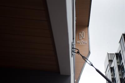 د هاوس پراتونام