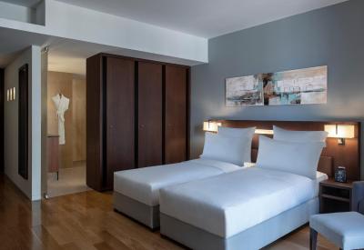 هیلتون بیروت دونتون