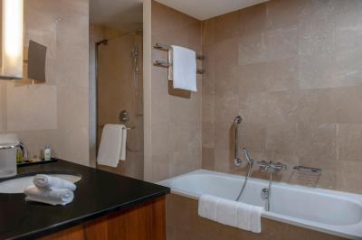 هیلتون بیروت دونتون