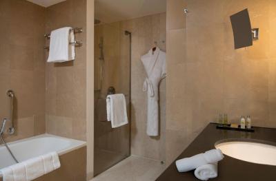 هیلتون بیروت دونتون