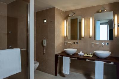 هیلتون بیروت دونتون