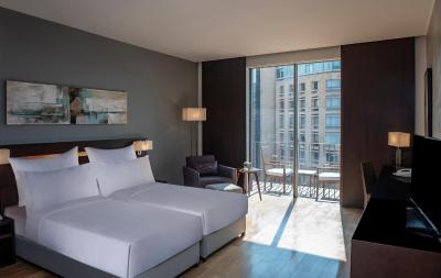 هیلتون بیروت دونتون