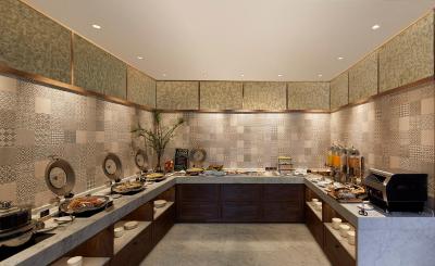 سامرست میشن آسوک بانکوک