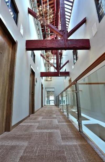 یو هتل سینتیاندی