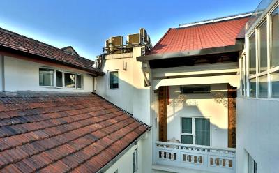 یو هتل سینتیاندی