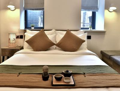 یو هتل سینتیاندی