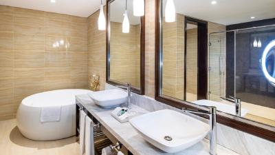 فور پوینتز بای شراتون شارجاه