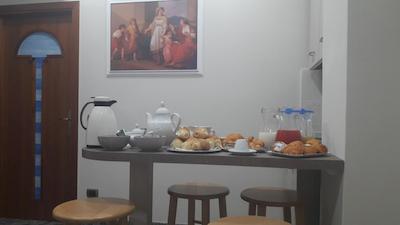 ب اند ب پمپی والنتینا انفیتیترو