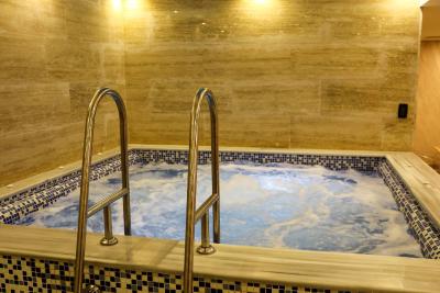 دایمند هتل باکو