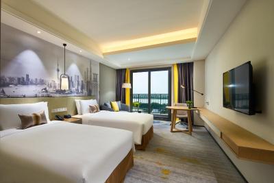 د کیوب هتل شانگهای سانجیاگانگ