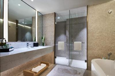 د کیوب هتل شانگهای سانجیاگانگ