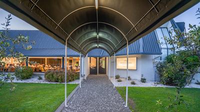 سنیک هتل مارلبروگه