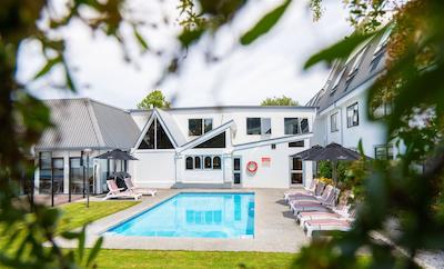 سنیک هتل مارلبروگه