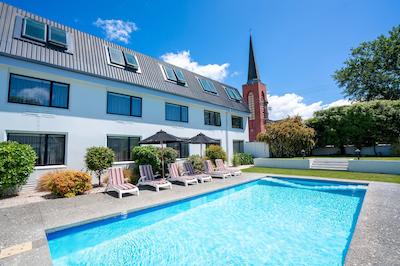 سنیک هتل مارلبروگه