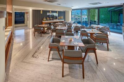 رادیسن هتل منتری سان جرنیمو