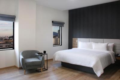 رادیسن هتل منتری سان جرنیمو