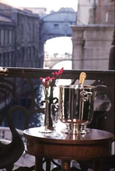 آل پنت دی سُسپیری