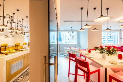 سنتارا وست بی رزیدنس اند سوئیتس دوحه