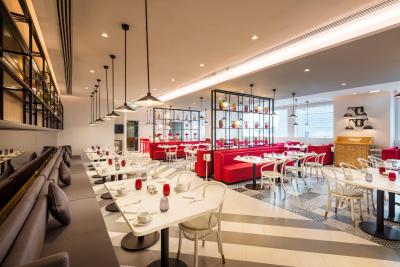 سنتارا وست بی رزیدنس اند سوئیتس دوحه