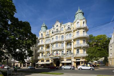 اُریا اسپا هتل بهمیا