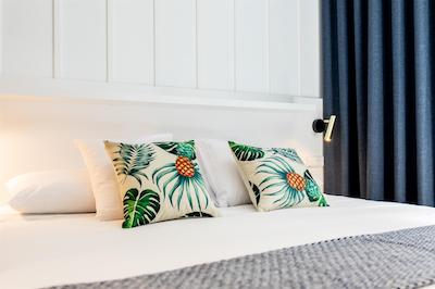 رامیرز فلاتز اند بار