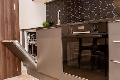 رامیرز فلاتز اند بار