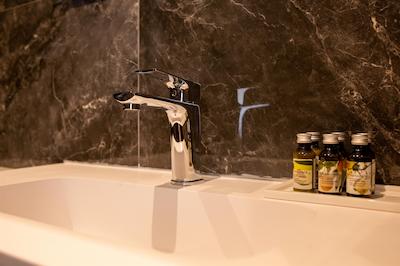 رامیرز فلاتز اند بار