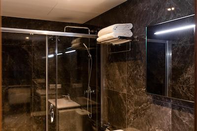 رامیرز فلاتز اند بار