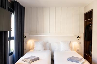 رامیرز فلاتز اند بار