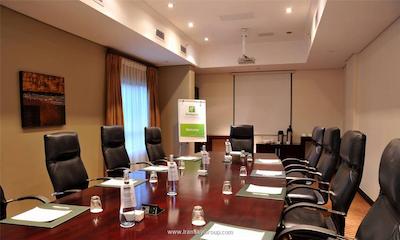 هالیدی این سندتون