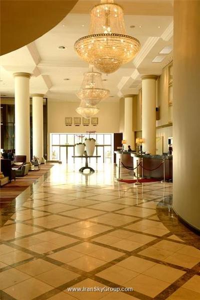 هالیدی این سندتون