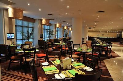 هالیدی این سندتون