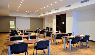 هالیدی این سندتون