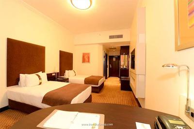 هالیدی این سندتون