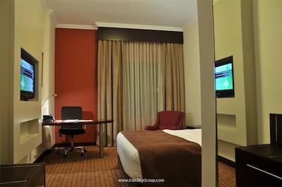 هالیدی این سندتون