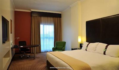 هالیدی این سندتون