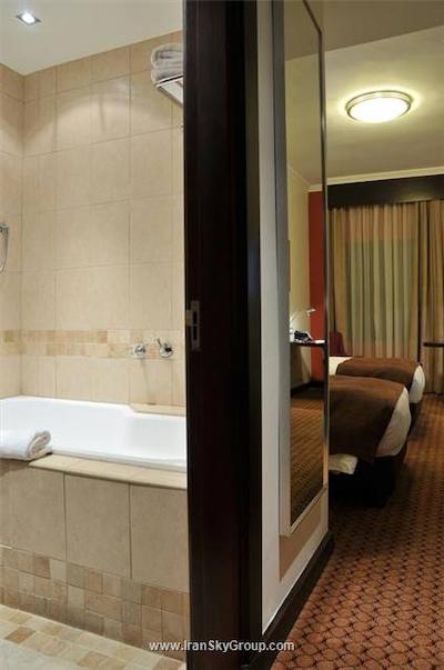 هالیدی این سندتون