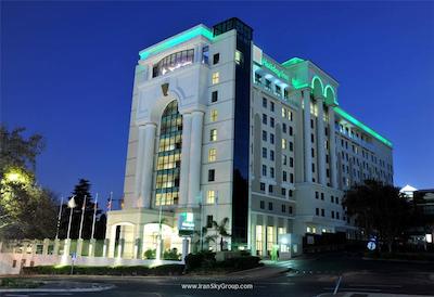 هالیدی این سندتون