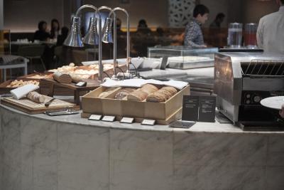 لت هتل ورلد