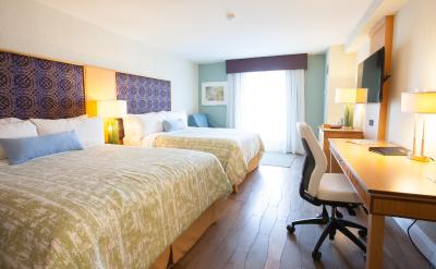 بست وسترن پرمیر ترنتو آیرپرت کارلینگویو هتل