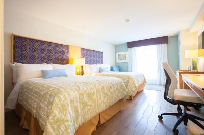 بست وسترن پرمیر ترنتو آیرپرت کارلینگویو هتل