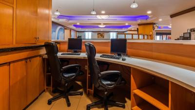 بست وسترن پرمیر ترنتو آیرپرت کارلینگویو هتل