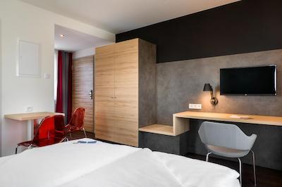 نووم هتل ایست اپارتمنتز