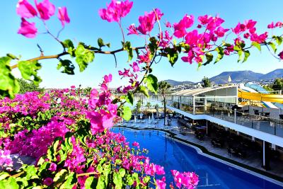 ترپیکانا بیچ هتل