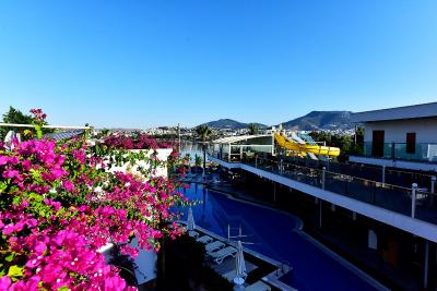 ترپیکانا بیچ هتل