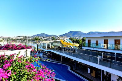 ترپیکانا بیچ هتل