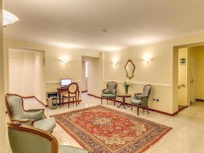 هتل سان سیلوسترو